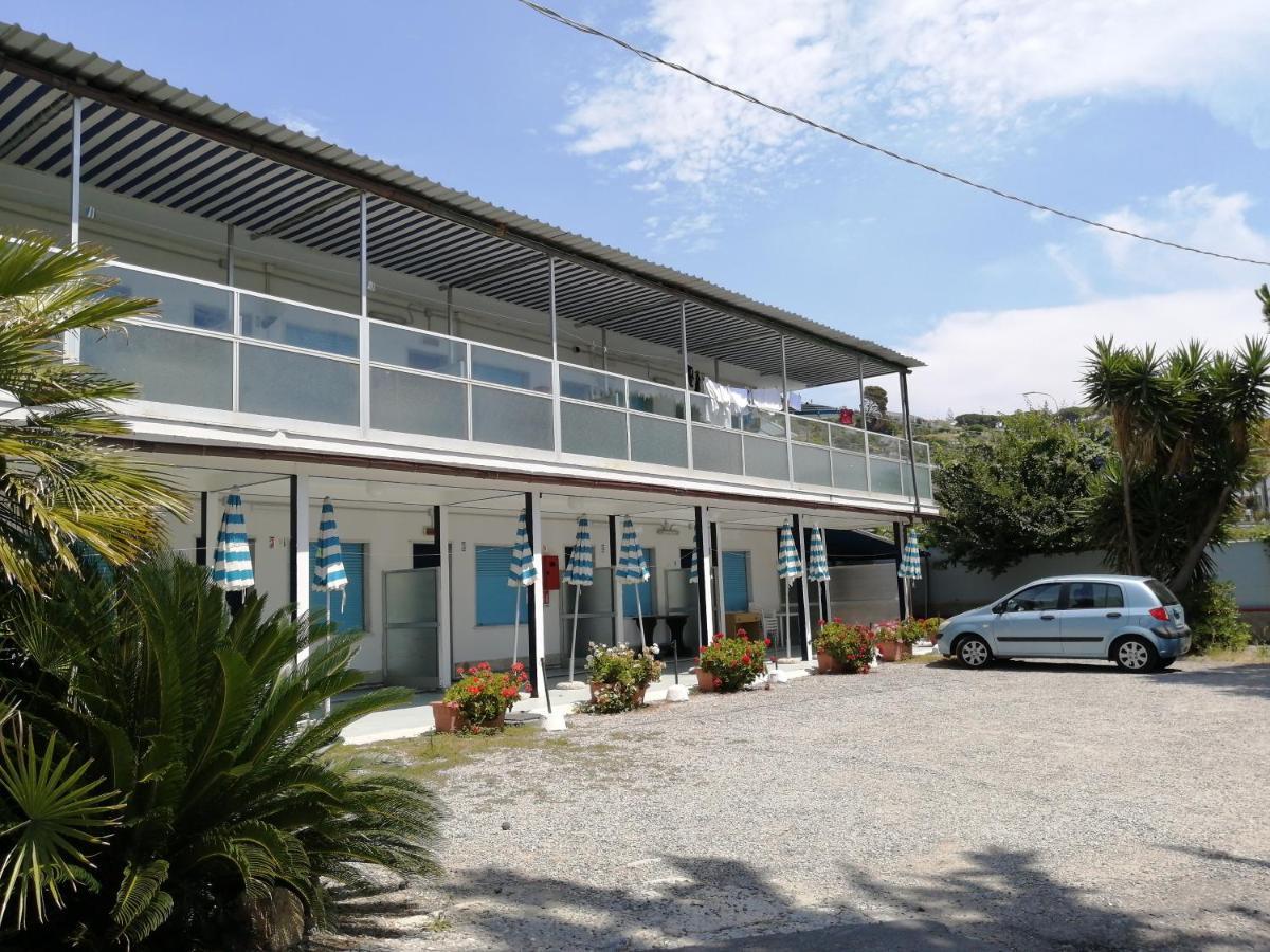 Villaggio Turistico La Vesca Sanremo Bagian luar foto