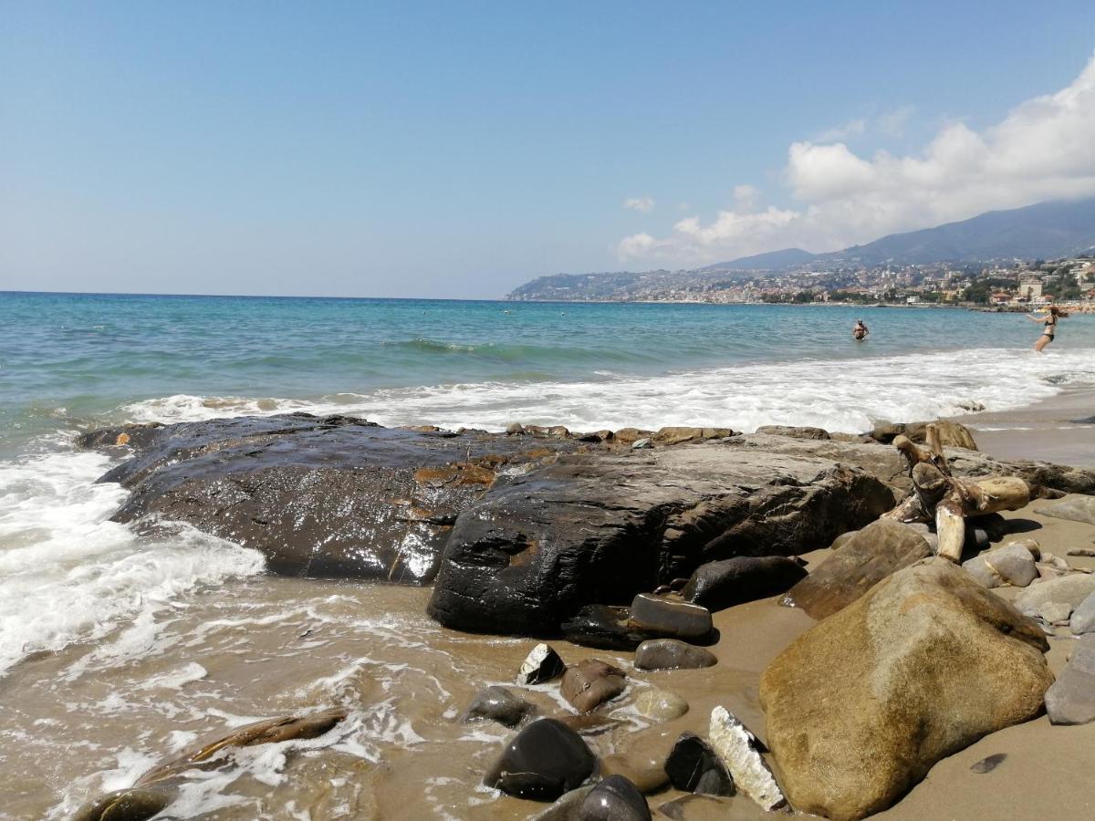 Villaggio Turistico La Vesca Sanremo Bagian luar foto
